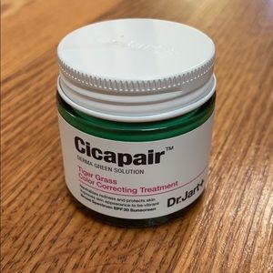 Dr. Jart+ Cicapair™ Tiger Grass Color Correcting